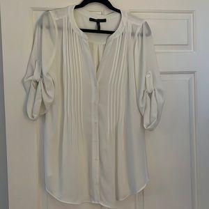 Women’s Medium white blouse, tunic length (covers butt)